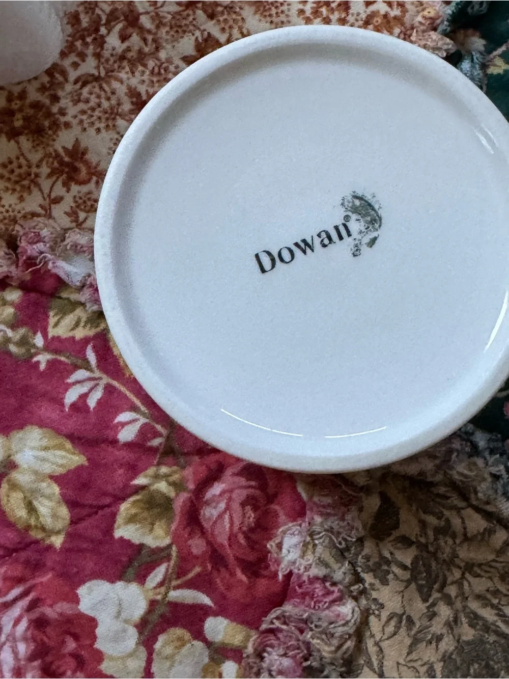 Cream Ceramic Butter Jar with Screw Lid - White